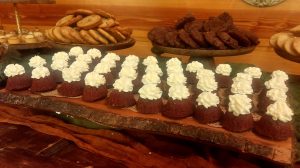 Mini red velvet bundt cakes with buttercream frosting for Club Lake Orlando weddings and dessert tables.